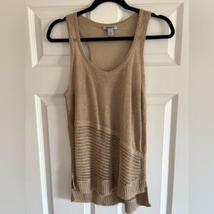 🟢NWOT. DKNY. Crocheted beige tank, size Medium.